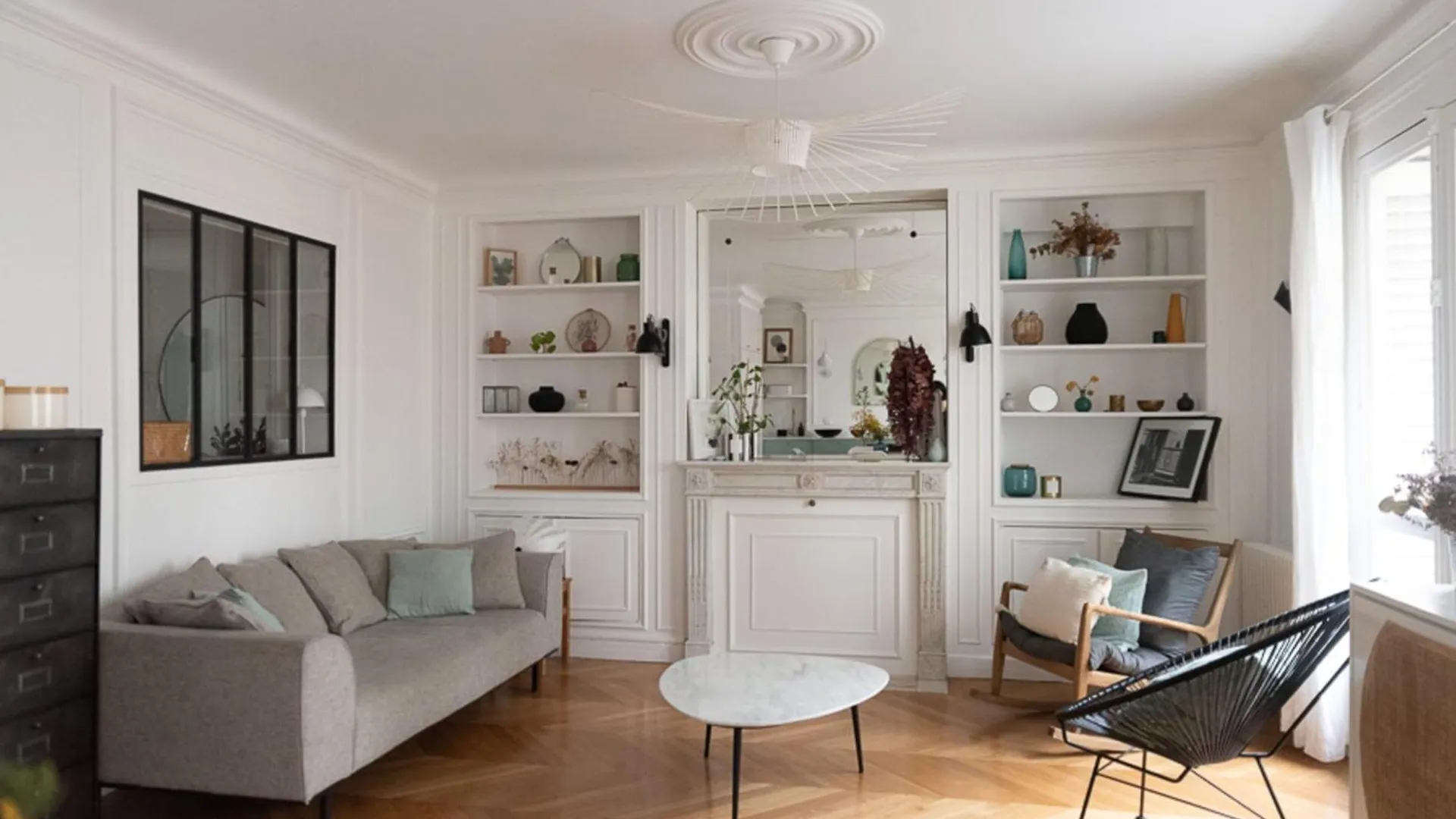 Renovated Family Flat In Montmartre contacts