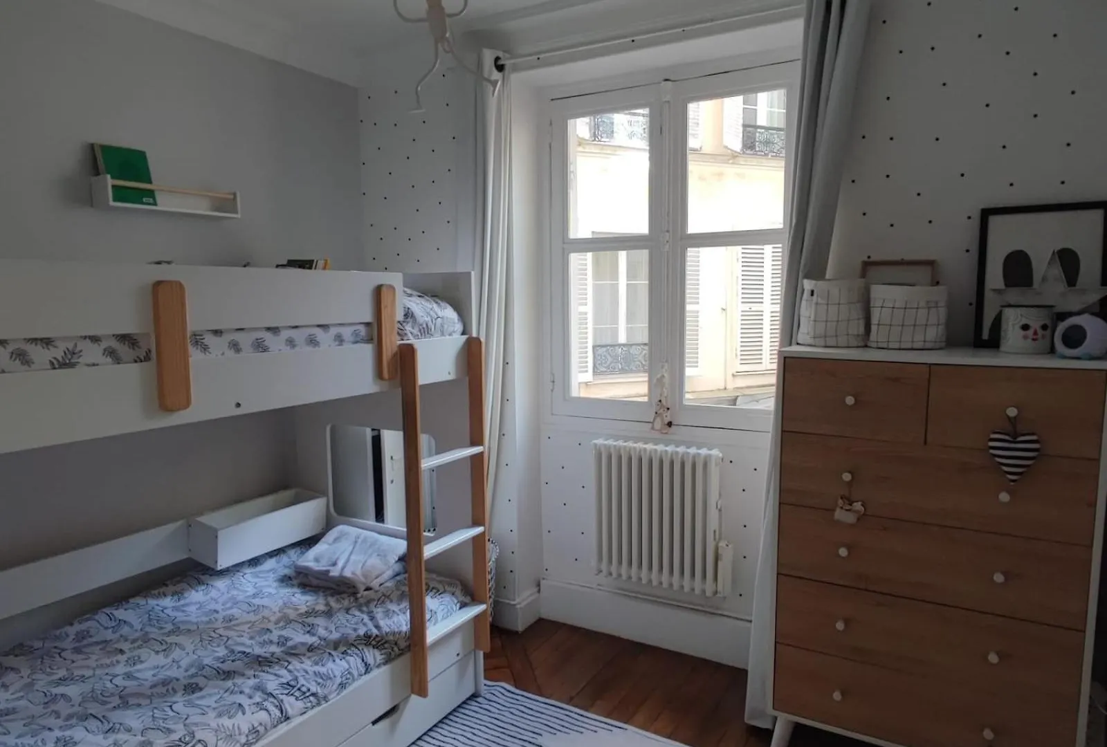 Renovated Family Flat In Montmartre Apartment Paris