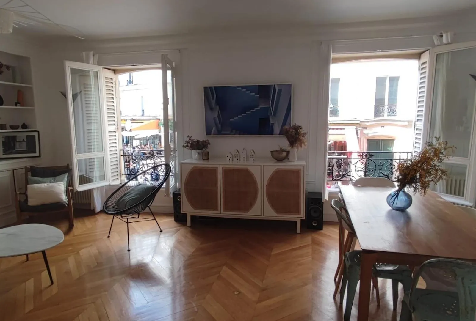 Renovated Family Flat In Montmartre Apartment Paris France