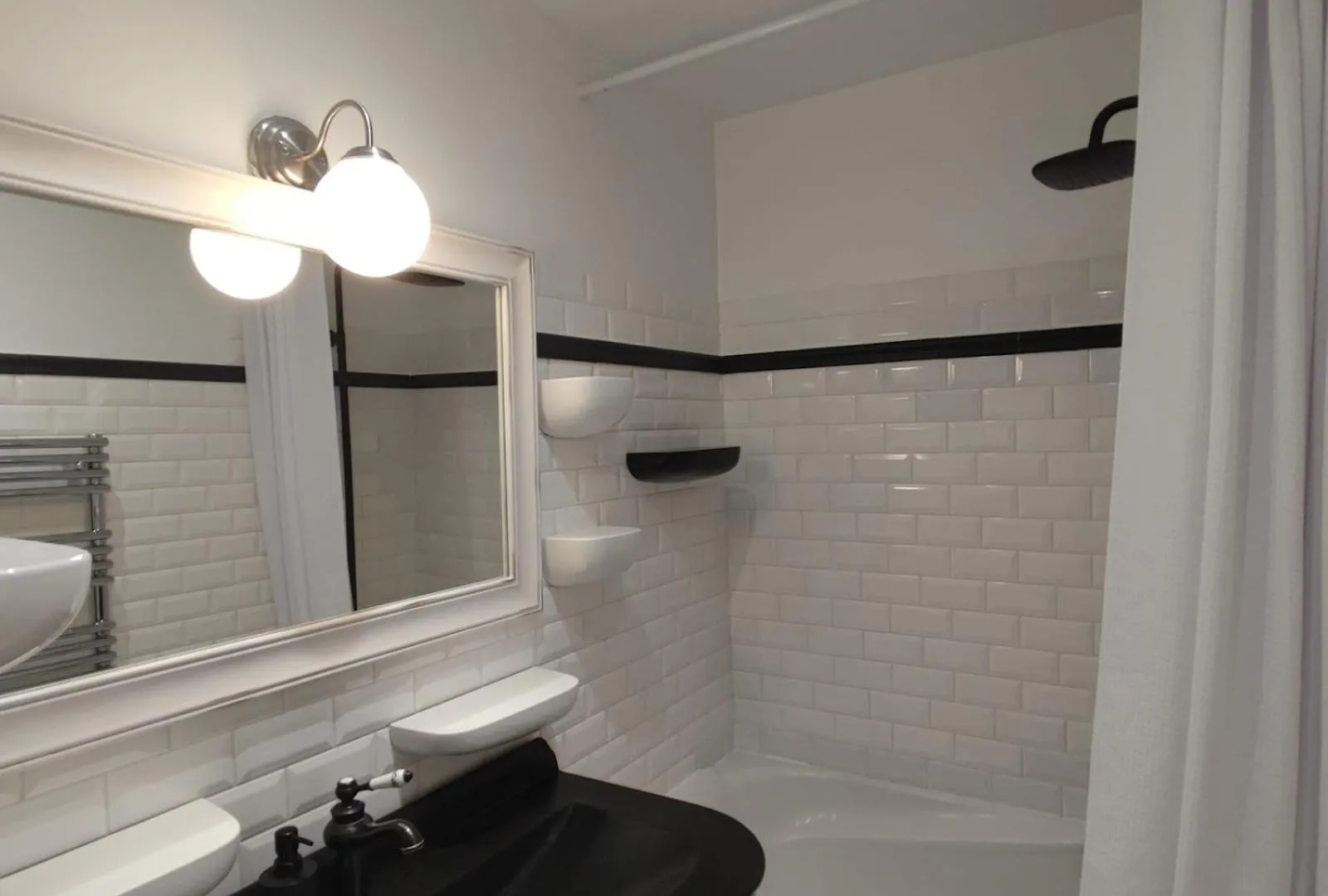 Renovated Family Flat In Montmartre Apartment Paris France